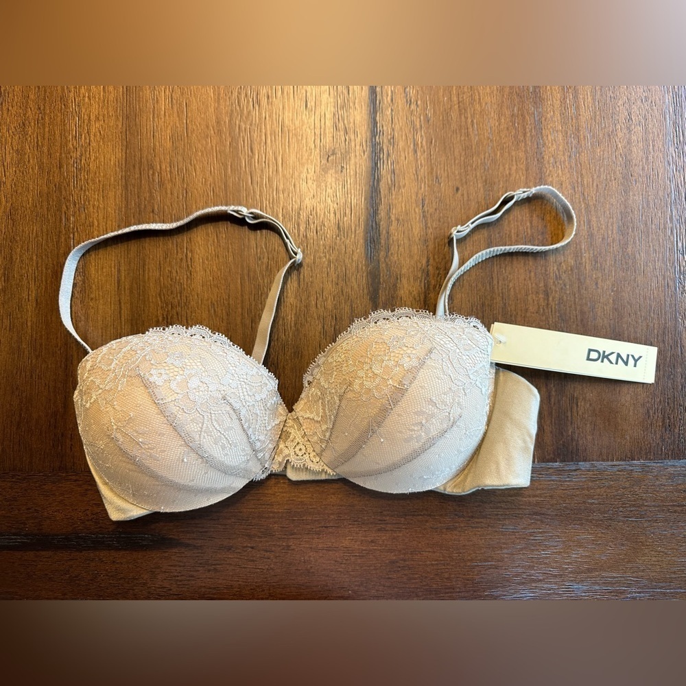 DKNY Women’s Elegance Lace Bra- size 34B